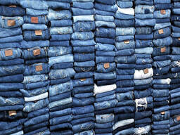 Jeans and Mixed Clothing Liquidation Pallets