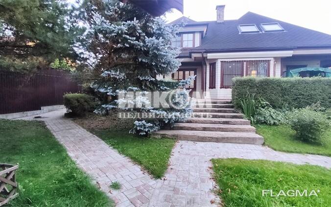 Продажа коттеджа 219 м² - 14 соток