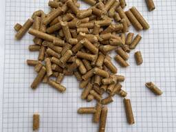Hardwood pellets