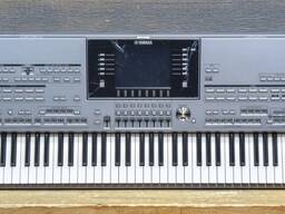 Yamaha Tyros5 61 Arranger Workstation 61 Key Keyboard Synthesizer